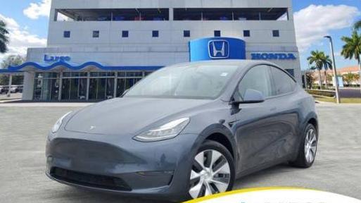 TESLA MODEL Y 2020 5YJYGDEE2LF043724 image